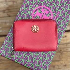 Tory Burch Robinson Zip Coin Wallet